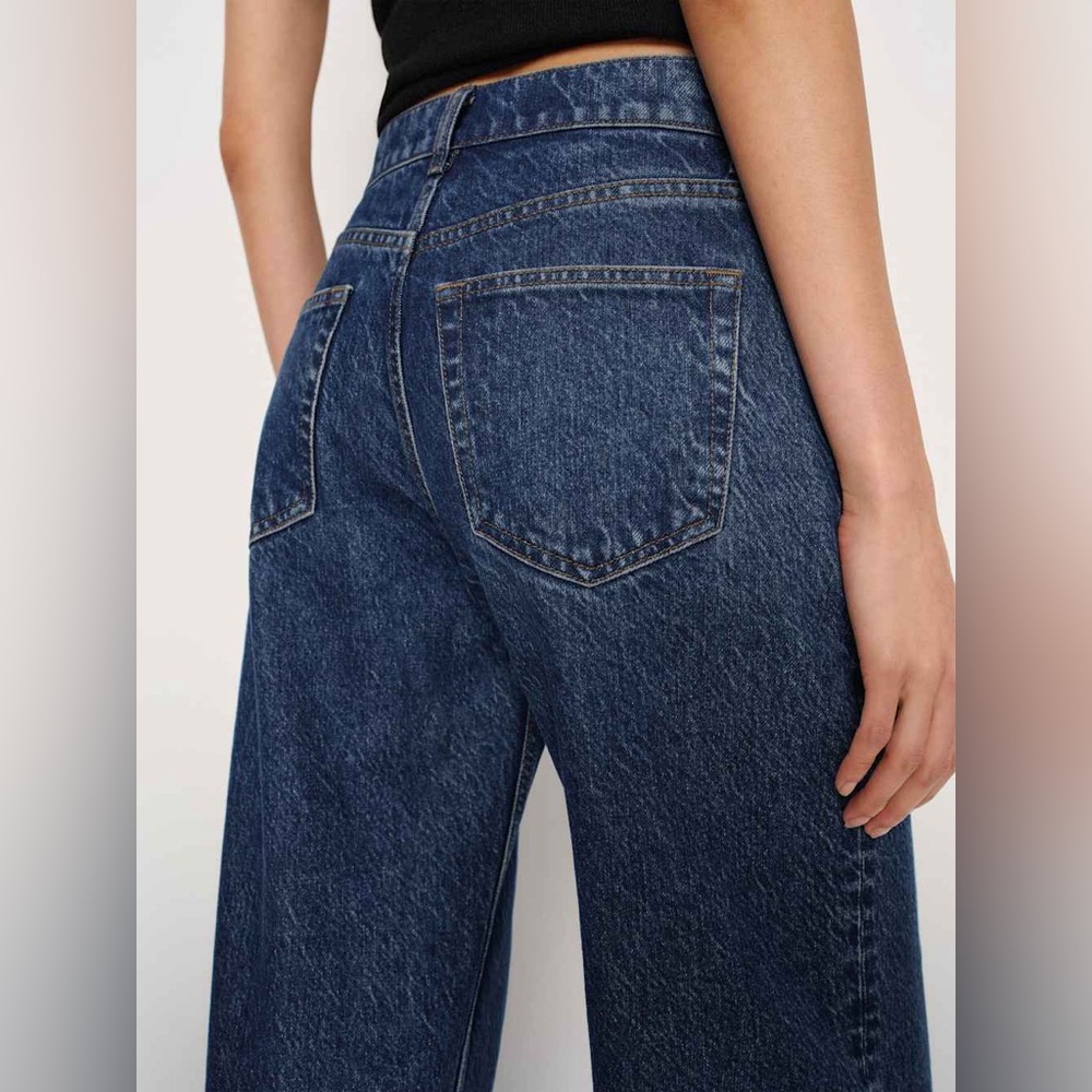 Reformation Cary Low Rise slouchy Wide-Leg Jeans Size 26 in Cleary. EUC - Picture 3 of 8